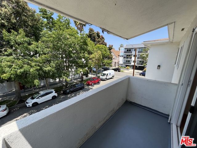 561 N Sweetzer Avenue, West Hollywood, CA 90048