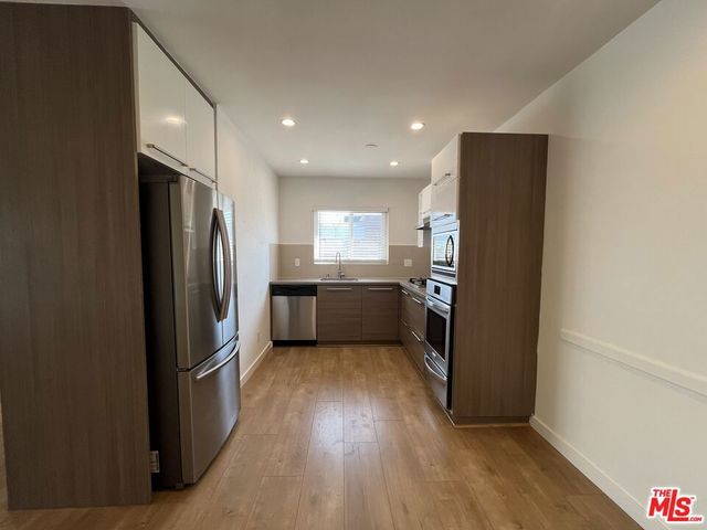 561 N Sweetzer Avenue, West Hollywood, CA 90048