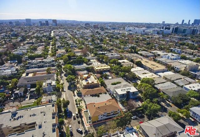 561 N Sweetzer Avenue, West Hollywood, CA 90048