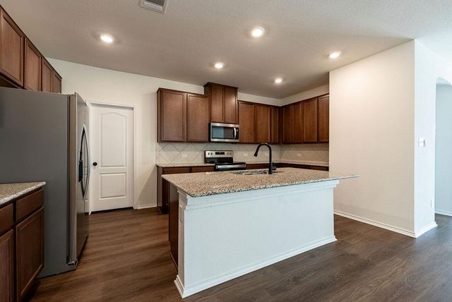 250 Auburn ST, Kyle, TX 78640