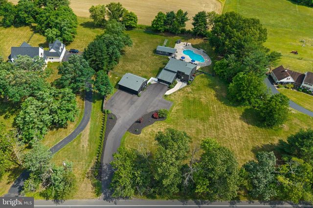 2576 MONMOUTH RD, Jobstown, NJ 08041