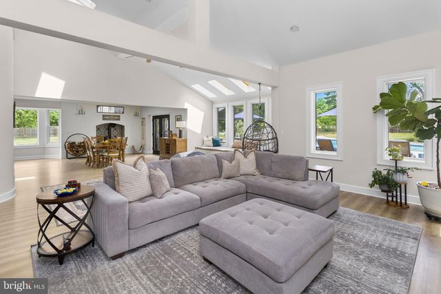 2576 MONMOUTH RD, Jobstown, NJ 08041