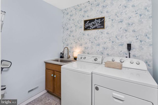 2576 MONMOUTH RD, Jobstown, NJ 08041