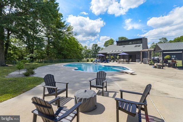 2576 MONMOUTH RD, Jobstown, NJ 08041