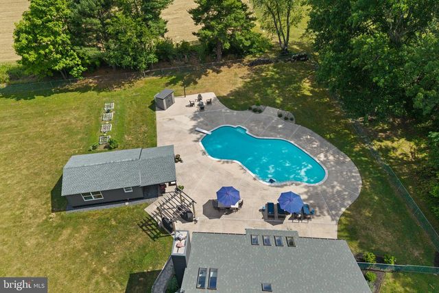 2576 MONMOUTH RD, Jobstown, NJ 08041