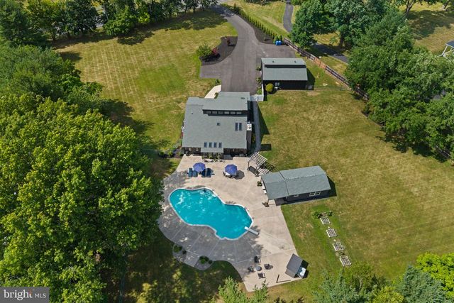 2576 MONMOUTH RD, Jobstown, NJ 08041