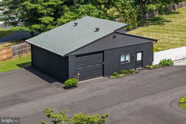 2576 MONMOUTH RD, Jobstown, NJ 08041