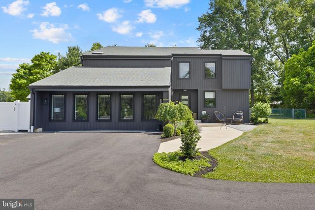 2576 MONMOUTH RD, Jobstown, NJ 08041