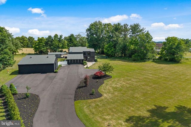 2576 MONMOUTH RD, Jobstown, NJ 08041