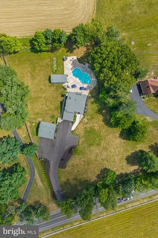 2576 MONMOUTH RD, Jobstown, NJ 08041