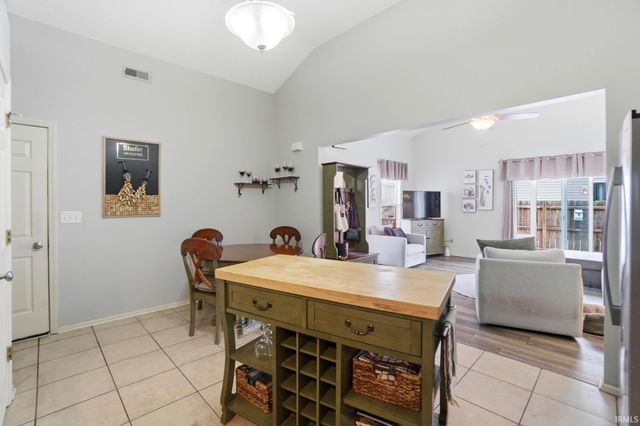 1918 Beechmont Drive, Fort Wayne, IN 46825