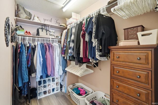 1918 Beechmont Drive, Fort Wayne, IN 46825