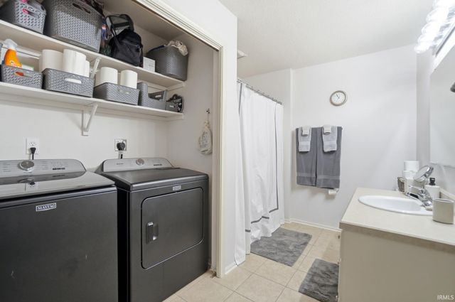 1918 Beechmont Drive, Fort Wayne, IN 46825