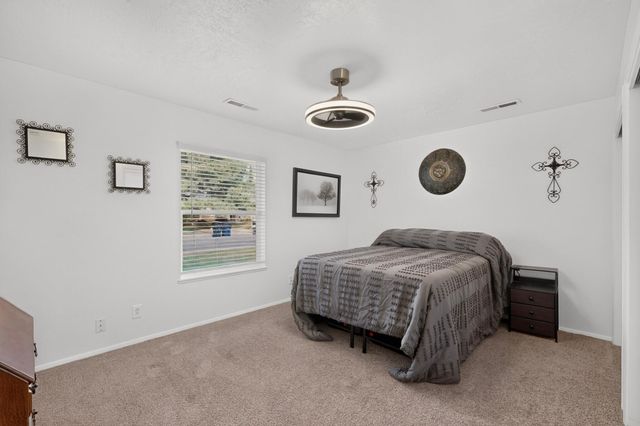 7108 Vista Del Arroyo Avenue NE, Albuquerque, NM 87109