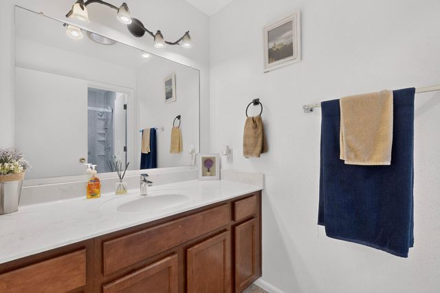 7108 Vista Del Arroyo Avenue NE, Albuquerque, NM 87109