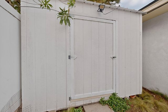 7108 Vista Del Arroyo Avenue NE, Albuquerque, NM 87109