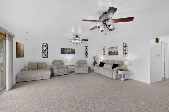 7108 Vista Del Arroyo Avenue NE, Albuquerque, NM 87109