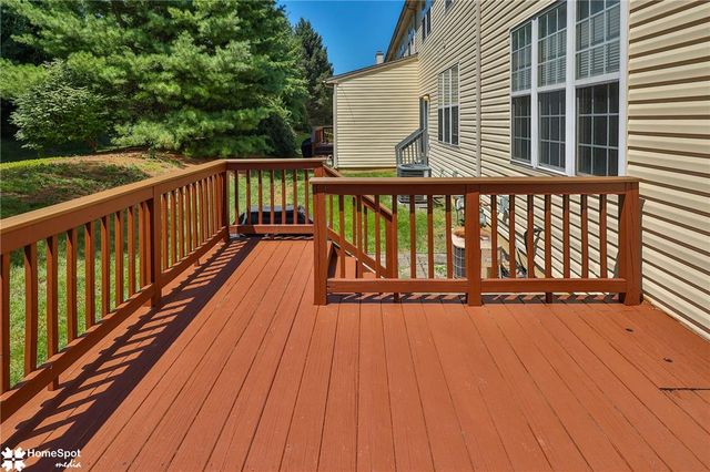 8149 CROSS CREEK Circle, Upper Macungie Twp, PA 18031