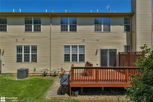 8149 CROSS CREEK Circle, Upper Macungie Twp, PA 18031