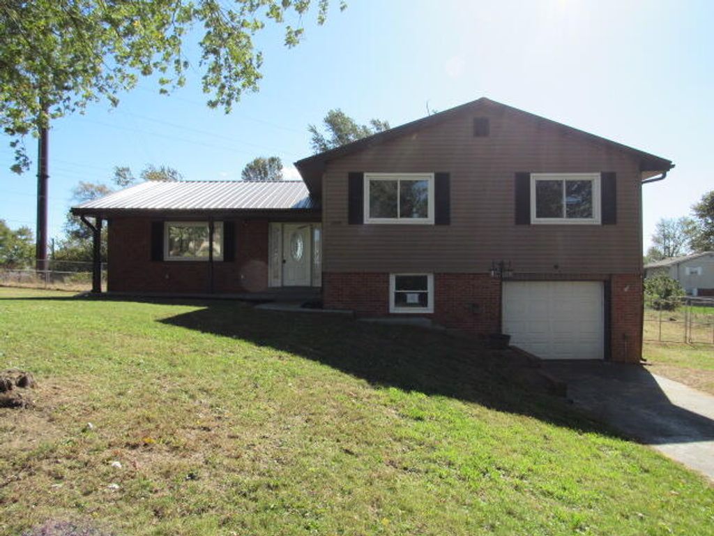 1319 McCrosky Way, Mt Sterling, KY 40353
