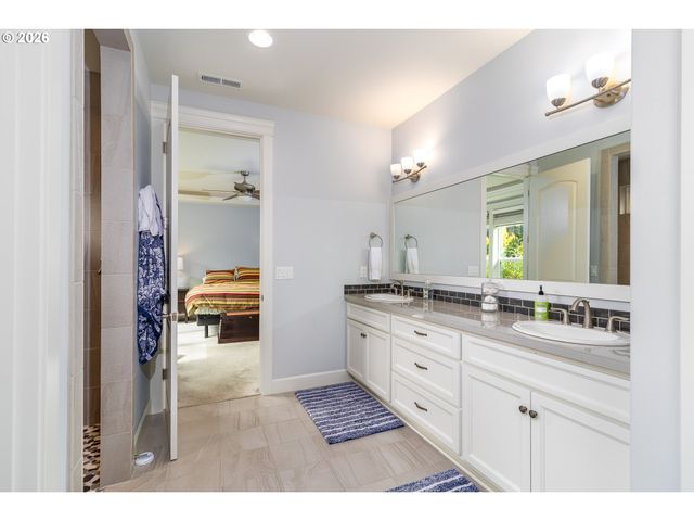5809 Ne 120TH St, Vancouver, WA 98686