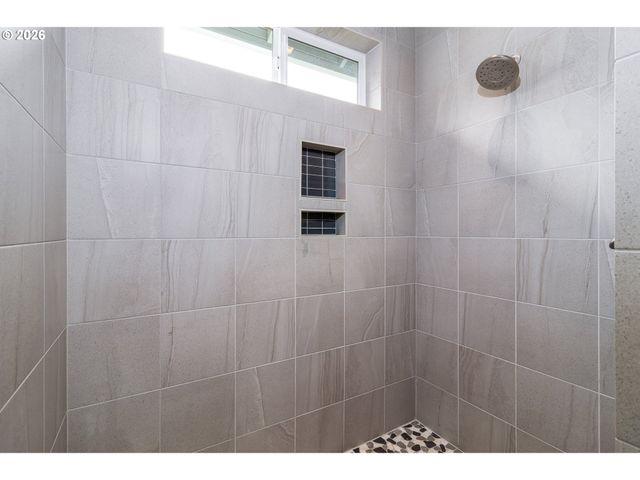 5809 Ne 120TH St, Vancouver, WA 98686