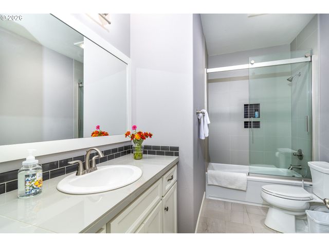 5809 Ne 120TH St, Vancouver, WA 98686
