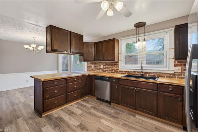 601 Rock DR, Chesapeake, VA 23323
