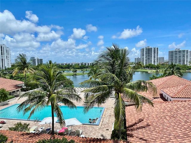 19900 E Country Club Dr 812, Aventura, FL 33180