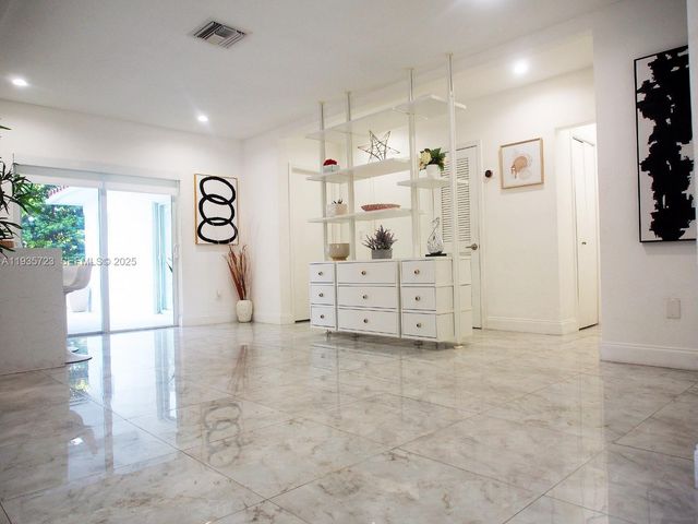 200 NW 86th St, El Portal, FL 33150