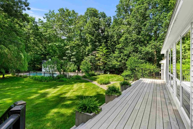 54 Crestwood Drive, Hollis, NH 03049