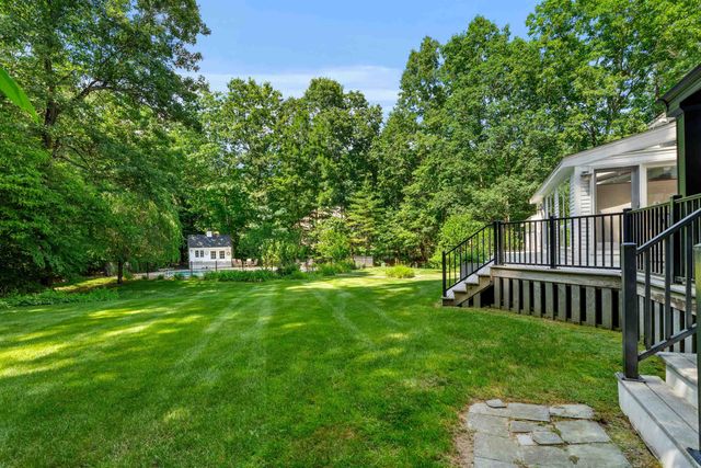 54 Crestwood Drive, Hollis, NH 03049