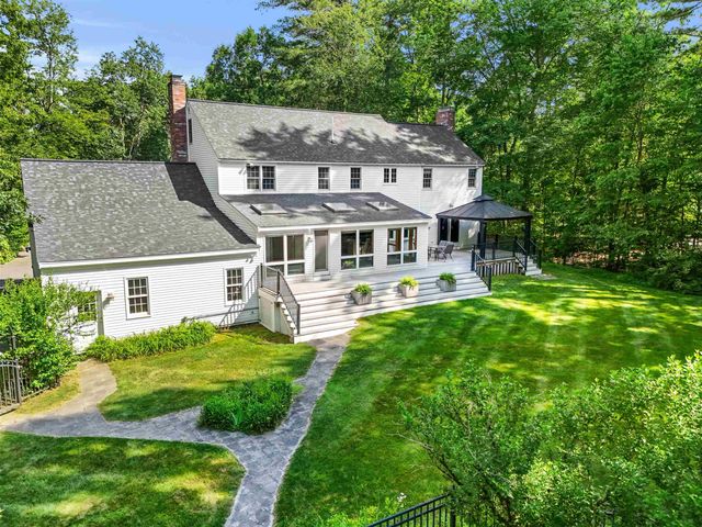 54 Crestwood Drive, Hollis, NH 03049