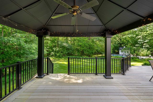 54 Crestwood Drive, Hollis, NH 03049