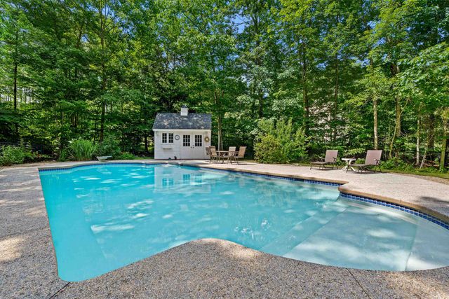 54 Crestwood Drive, Hollis, NH 03049