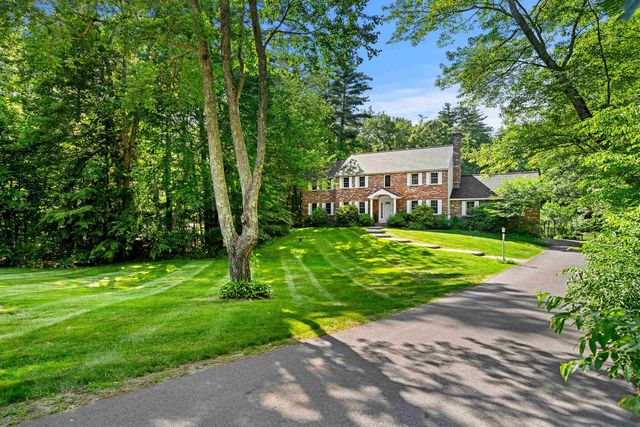 54 Crestwood Drive, Hollis, NH 03049