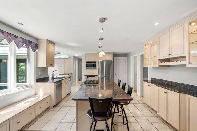 54 Crestwood Drive, Hollis, NH 03049