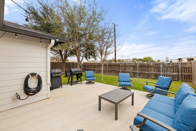 4006 Kings Canyon DR, Taylor, TX 76574