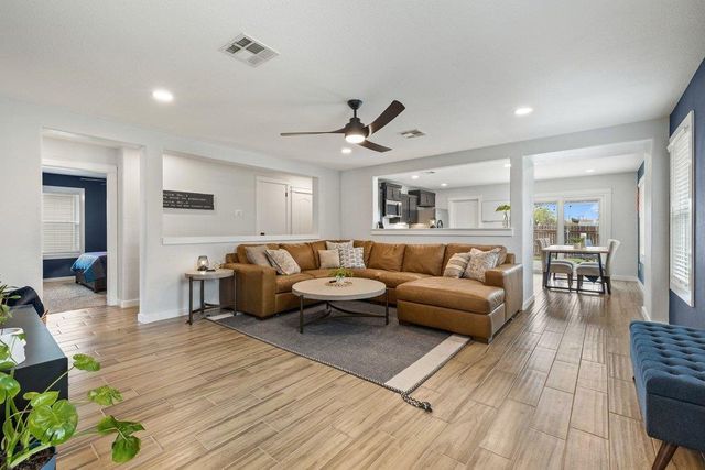 4006 Kings Canyon DR, Taylor, TX 76574