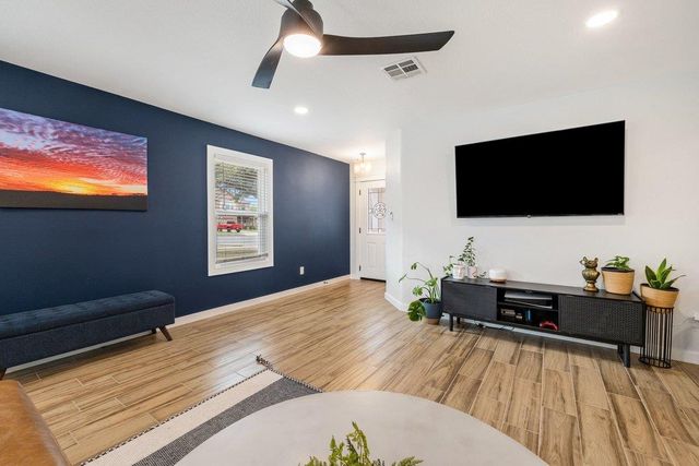 4006 Kings Canyon DR, Taylor, TX 76574