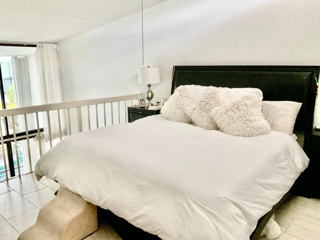 3589 S Ocean Boulevard 26, South Palm Beach, FL 33480
