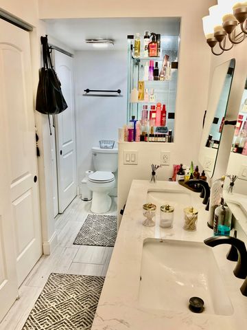 3589 S Ocean Boulevard 26, South Palm Beach, FL 33480