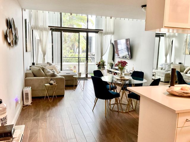 3589 S Ocean Boulevard 26, South Palm Beach, FL 33480