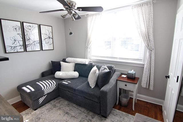 215 W 9TH AVE, Conshohocken, PA 19428