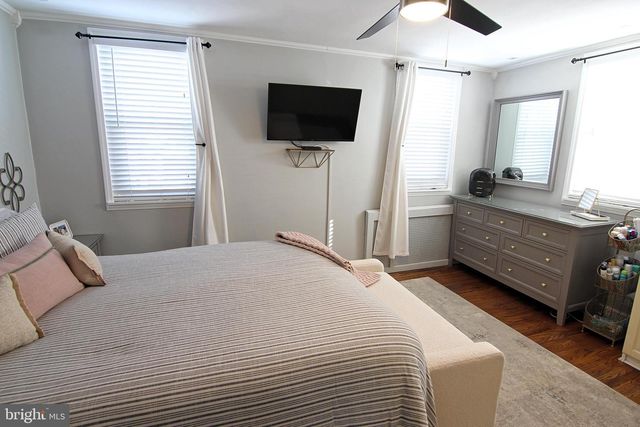 215 W 9TH AVE, Conshohocken, PA 19428