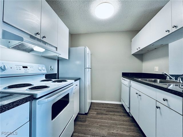 3407 Winkler AVE 308, Fort Myers, FL 33916