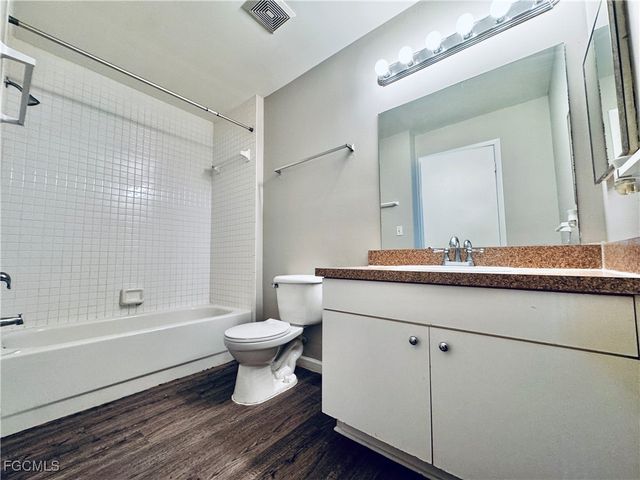 3407 Winkler AVE 308, Fort Myers, FL 33916