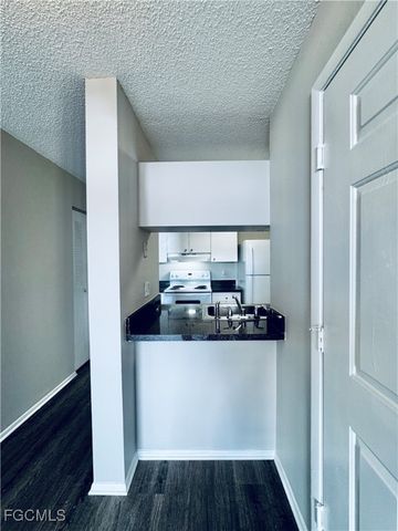 3407 Winkler AVE 308, Fort Myers, FL 33916