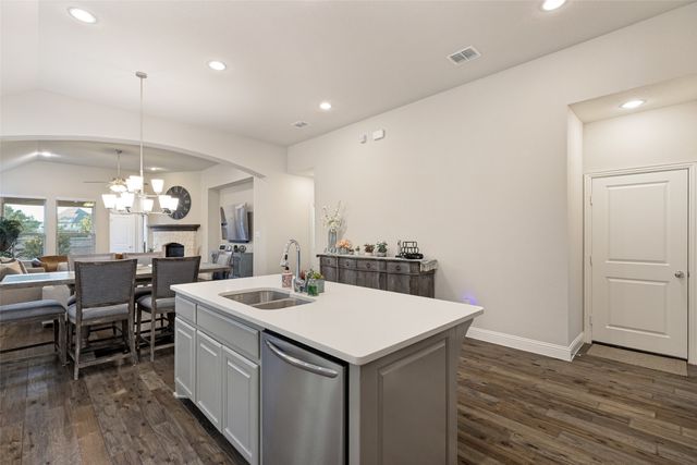 509 Lake Livingston Trail, Mckinney, TX 75071
