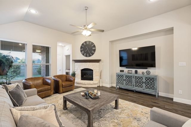 509 Lake Livingston Trail, Mckinney, TX 75071